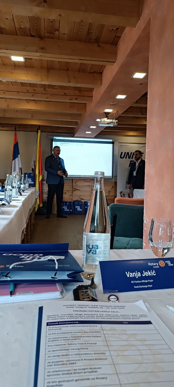 Članica našeg kluba i dolazeća predsednica, deo je DLT-a (District Leadership…