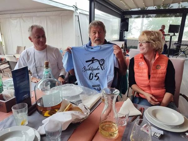 Članovi našeg kluba: Daliborka Bojković Berti, Svetlana Stojković Obradović i…