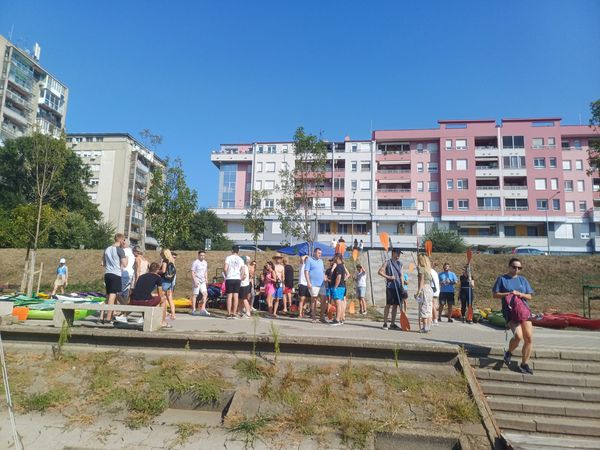 Članovi našeg kluba podržali su akciju Zaveslaj našeg Rotarakt kluba,,Mihajlo…