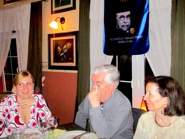 Predavanje o Čileu — počasni konzul Augustin Pio Garsija
