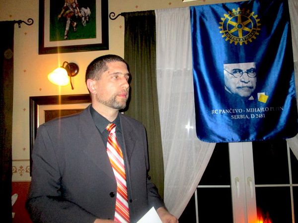 Predavanje o Čileu — počasni konzul Augustin Pio Garsija