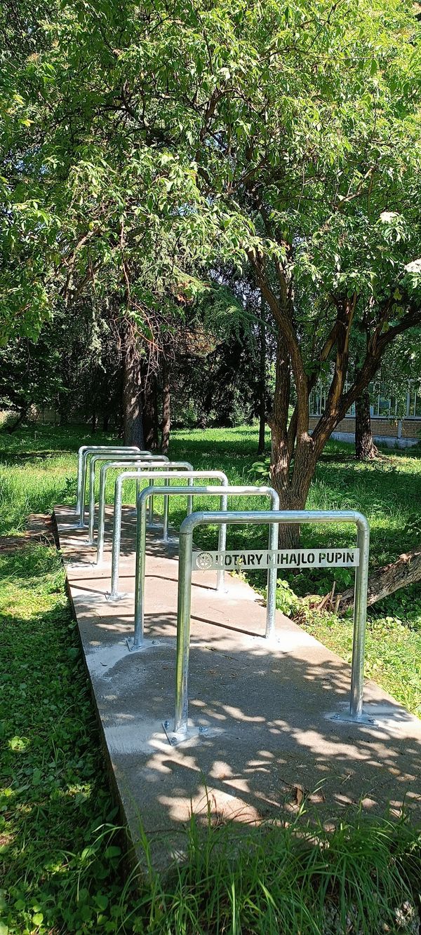 U sklopu višegodišnje akcije donacija i instalacija stalaka za bicikle…